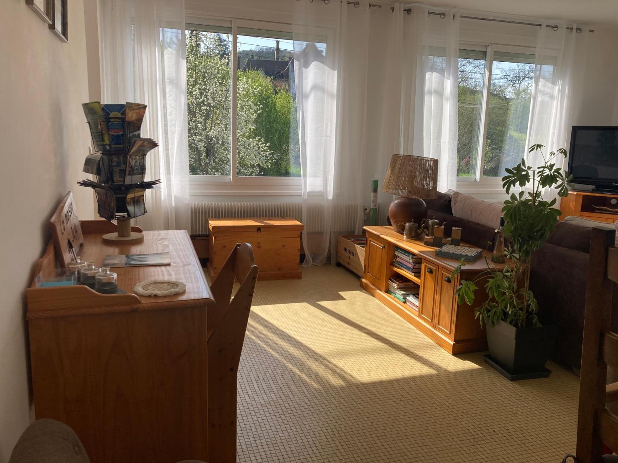 Gîte La Maison de JuJu Lacave  Extérieur photo